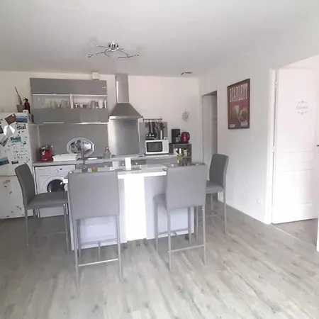 Chez Laura Apartmán *